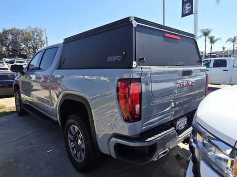 Used 2024 GMC Sierra 1500 AT4 w/ Technology Package AWD/4WD image 3