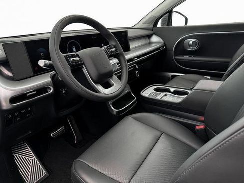 New 2026 Hyundai Ioniq 9 Calligraphy image 9