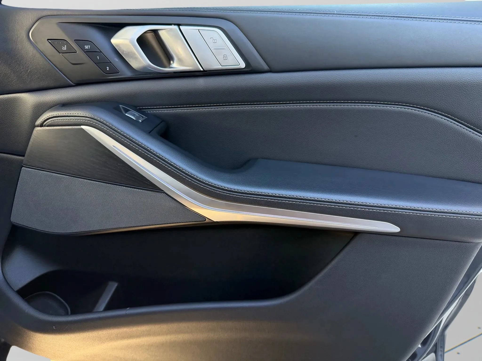 Used 2019 BMW X7 xDrive40i w/ Premium Package AWD/4WD image 8
