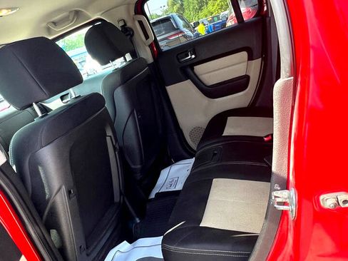 Used 2006 HUMMER H3 Sport Utility image 11