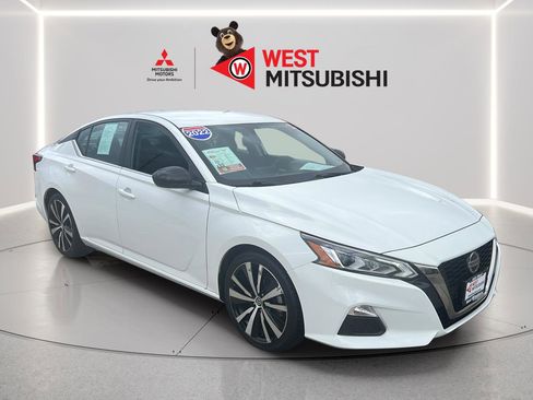 Used 2022 Nissan Altima 2.5 SR FWD image 7