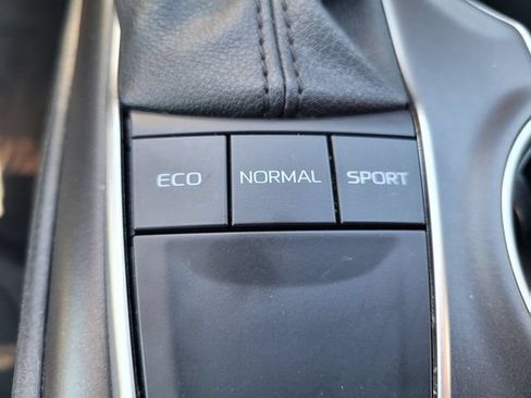 Used 2022 Toyota Camry LE FWD image 26