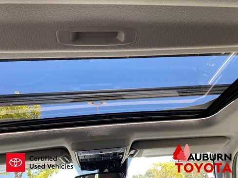 Certified 2024 Toyota 4Runner TRD Off-Road Premium w/ Moonroof Package AWD/4WD image 32