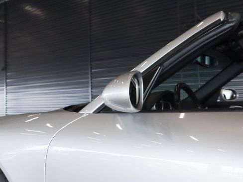 Used 2005 Porsche 911 Carrera S image 28