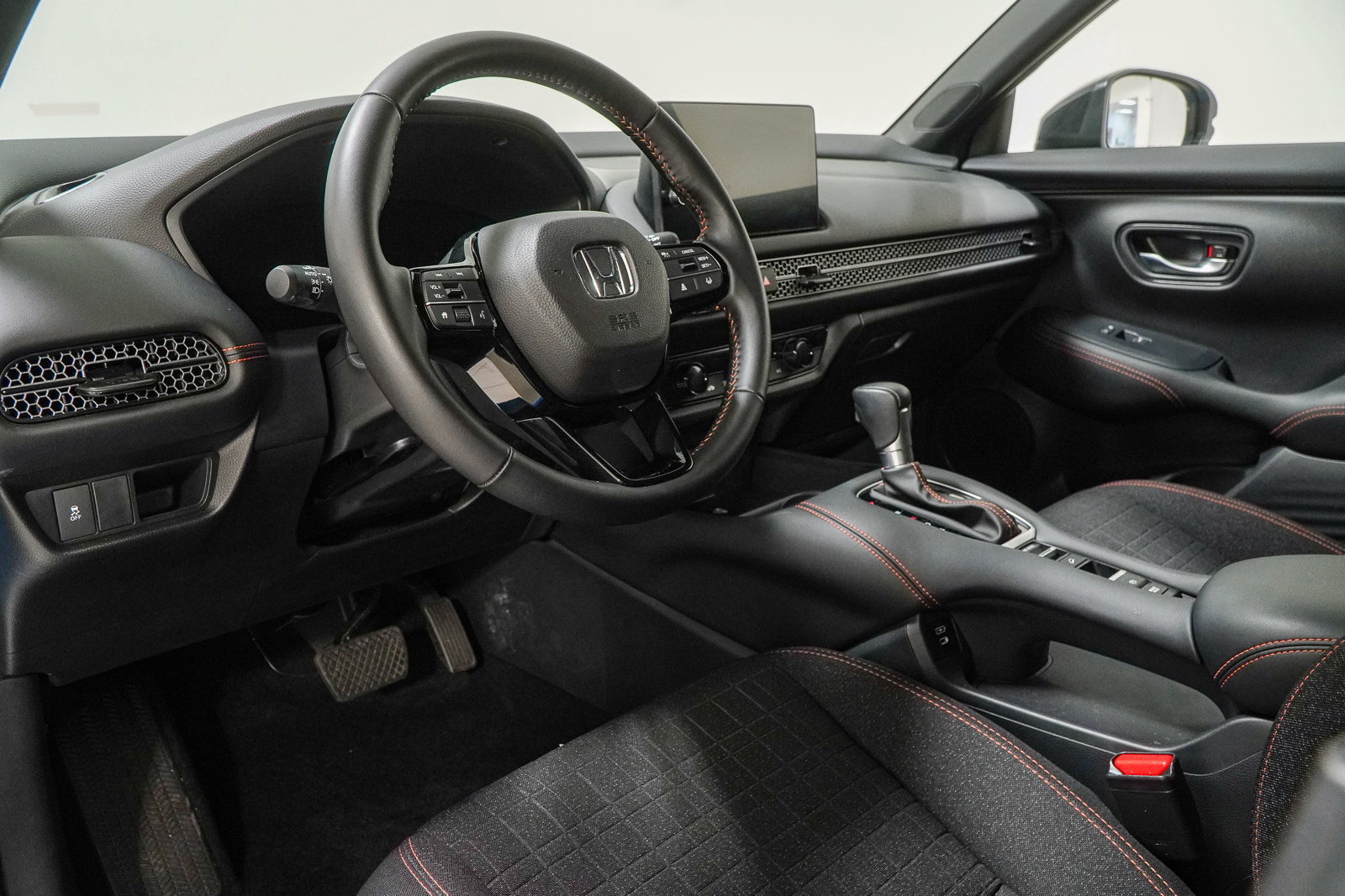 Certified 2026 Honda HR-V Sport image 20