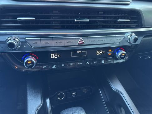 Used 2022 Kia Telluride LX image 14