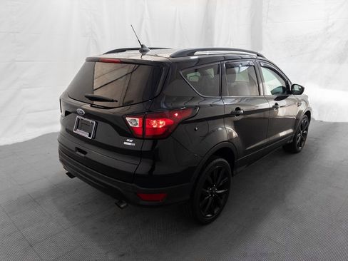 Used 2019 Ford Escape SE image 7