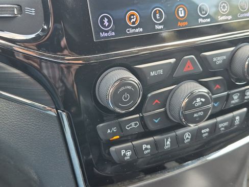 Used 2020 Jeep Grand Cherokee Limited X AWD/4WD image 17