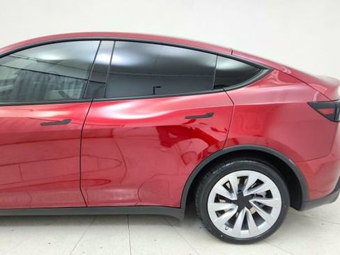 Used 2026 Tesla Model Y AWD image 11