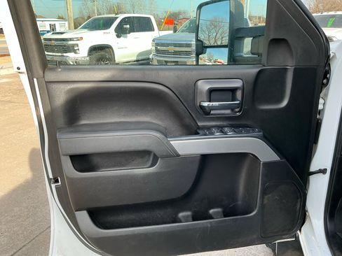 Used 2018 Chevrolet Silverado 2500 LT w/ All Star Edition image 10