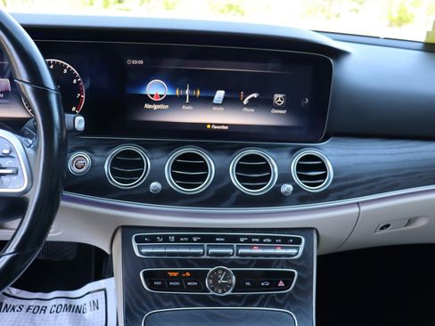 Used 2019 Mercedes-Benz E 300 4MATIC w/ Premium 1 Package image 34