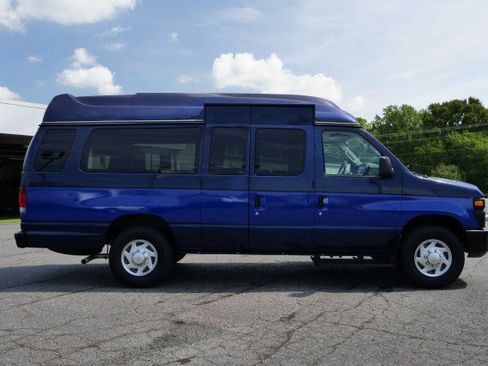 Used 2010 Ford E-250 and Econoline 250 Extended RWD image 15