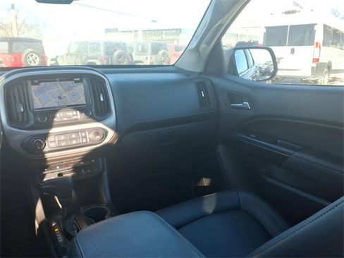 Used 2016 GMC Canyon SLT w/ Driver Alert Package image 13