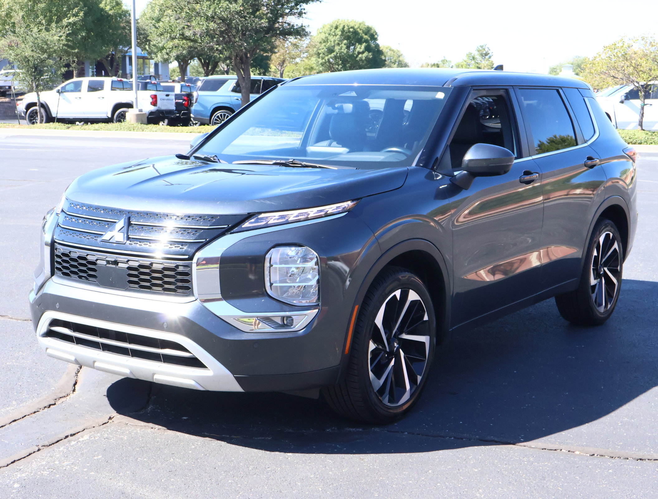 Used 2024 Mitsubishi Outlander SE FWD image 30