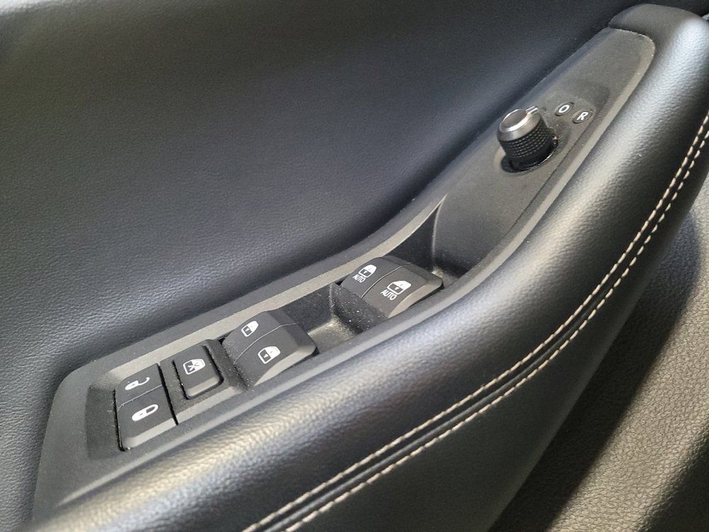 Used 2022 Jeep Grand Cherokee L Limited RWD image 27