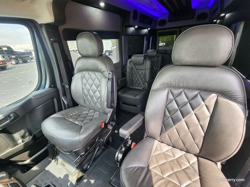 Used 2023 RAM ProMaster 2500 w/ Driver Convenience Group image 38