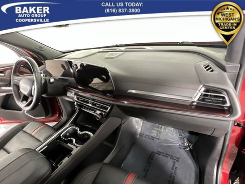 Certified 2024 Chevrolet Traverse RS image 29