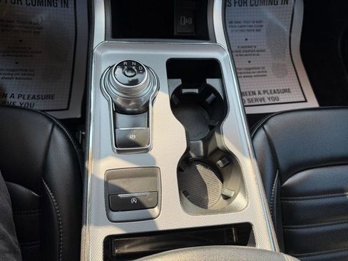 Used 2021 Ford Edge SEL image 22