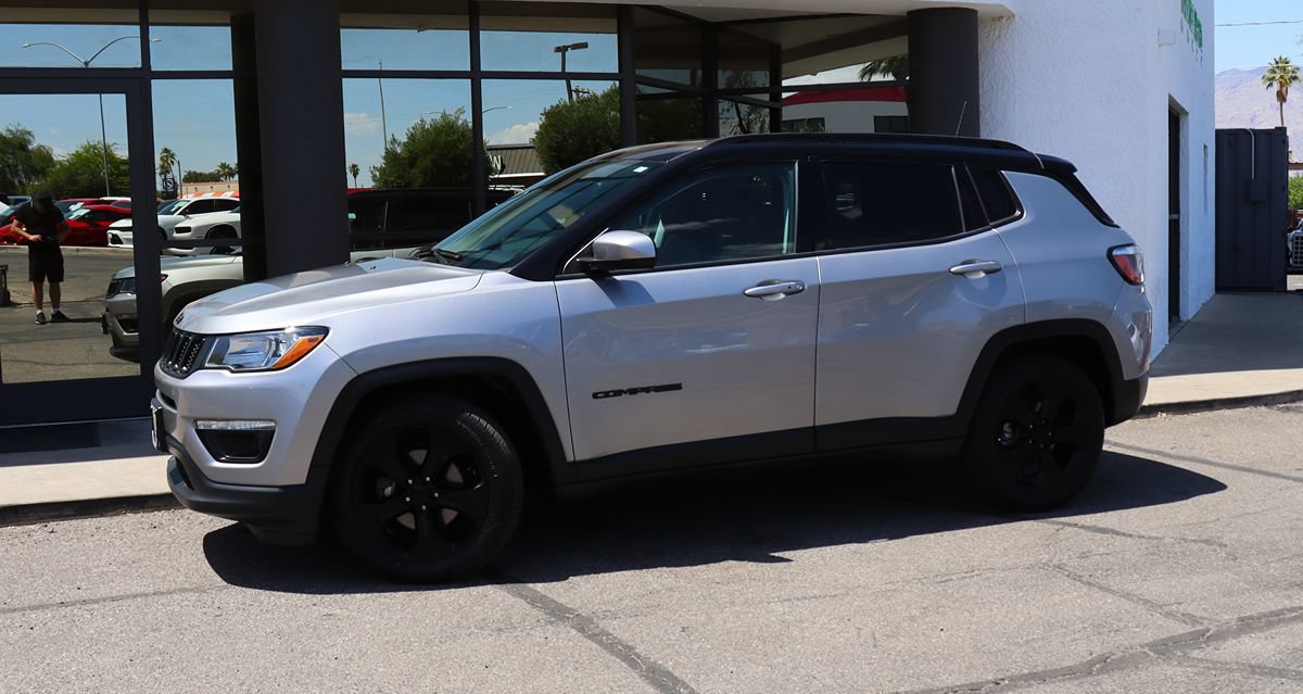 Used 2020 Jeep Compass Latitude FWD image 4