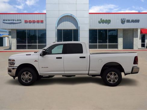 New 2026 RAM 2500 Big Horn AWD/4WD image 3