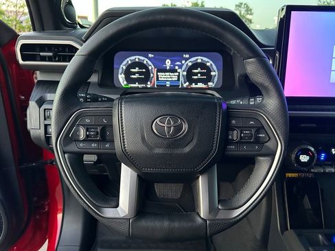 Used 2026 Toyota 4Runner Platinum AWD/4WD image 13