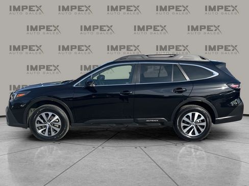Used 2022 Subaru Outback Premium image 2