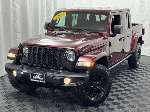 Used 2022 Jeep Gladiator Sport image 2