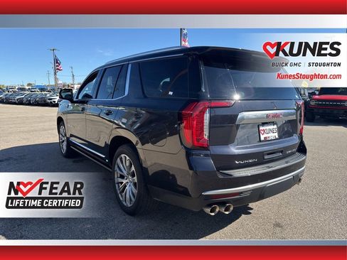 Used 2024 GMC Yukon Denali w/ Denali Reserve Package image 9