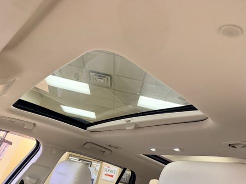 Used 2021 GMC Acadia Denali w/ Denali Ultimate Package image 6