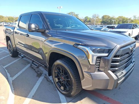 Used 2025 Toyota Tundra SR5 image 8