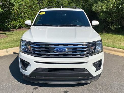 Used 2021 Ford Expedition XLT RWD image 2
