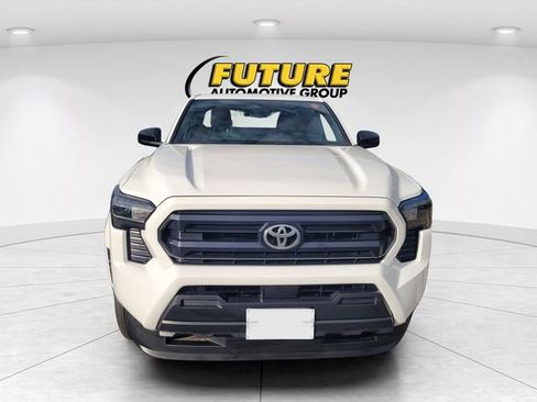 Used 2025 Toyota Tacoma SR image 2