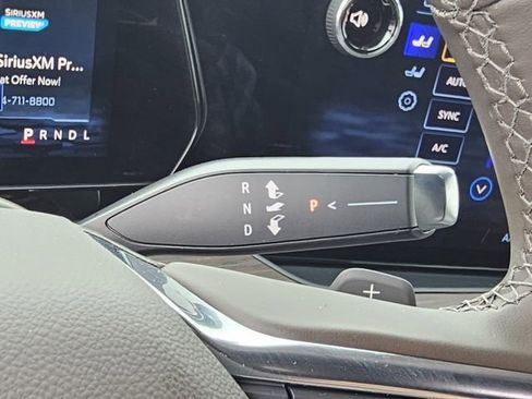 Used 2025 Chevrolet Tahoe LS image 23