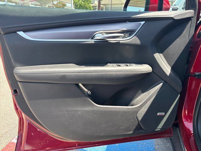 Used 2023 Cadillac XT5 Luxury w/ LPO, Floor Liner Package FWD image 19