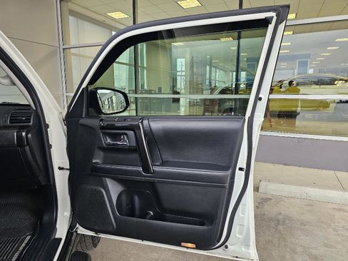 Used 2019 Toyota 4Runner Limited image 11