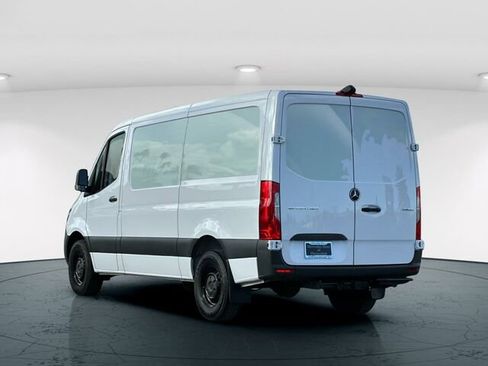 Used 2024 Mercedes-Benz Sprinter 2500 image 5