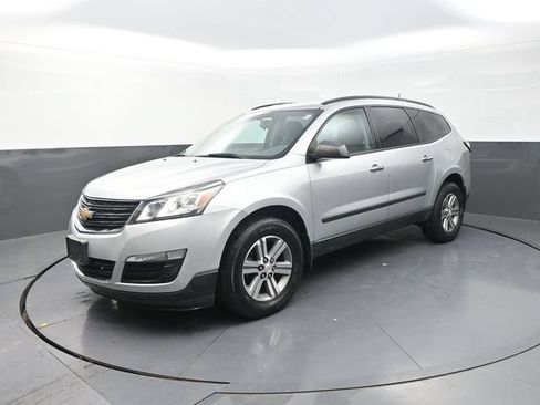 Used 2017 Chevrolet Traverse LS AWD/4WD image 3