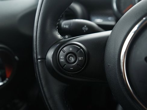 Used 2018 MINI Cooper S image 23