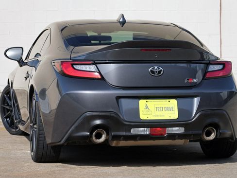 Used 2022 Toyota GR86 Premium w/ ALL Weather Mat Package (TMS) RWD image 5