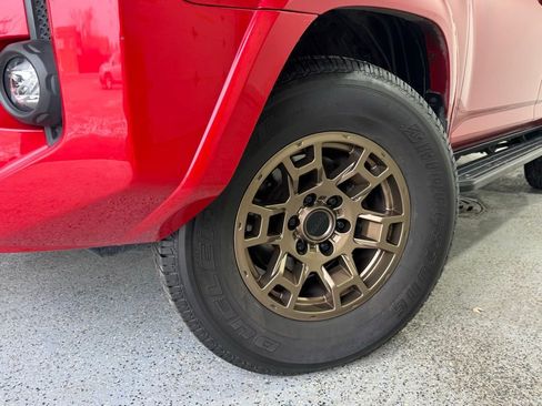 Certified 2023 Toyota 4Runner 40th Anniversary SE image 14