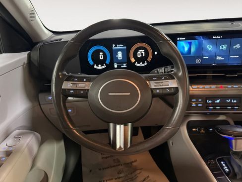 Used 2025 Hyundai Kona SEL FWD image 19