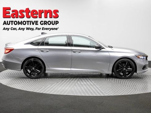 Used 2022 Honda Accord Sport image 4