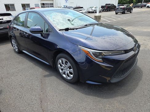 Used 2022 Toyota Corolla LE w/ Carpet Mat Package (TMS) FWD image 1
