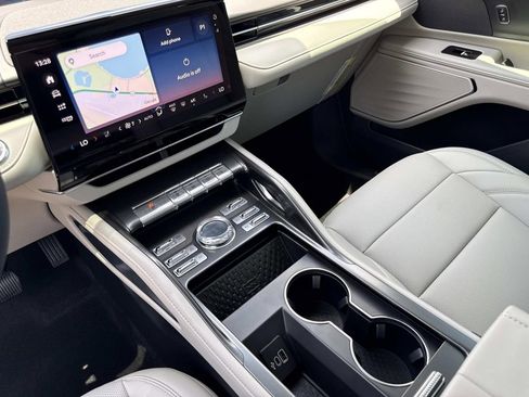 New 2026 Lincoln Nautilus Premier w/ Jet Appearance Package AWD/4WD image 27
