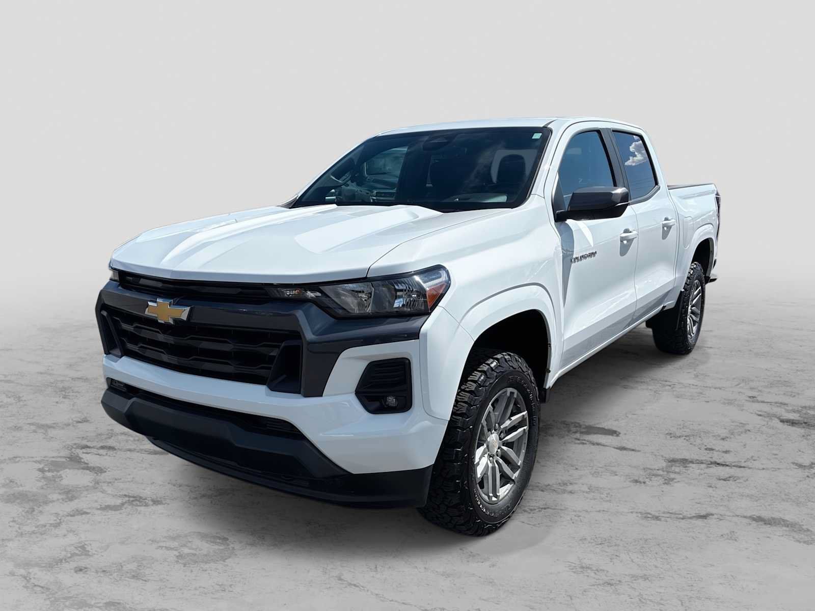 Used 2024 Chevrolet Colorado LT w/ LT Convenience Package II AWD/4WD image 1