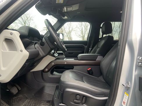 Certified 2021 Land Rover Defender 110 SE image 11