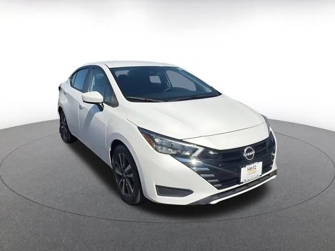 Used 2025 Nissan Versa SV FWD image 3