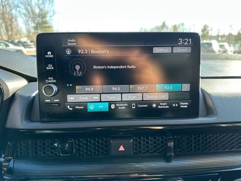 Used 2025 Honda CR-V EX-L image 32