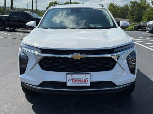Used 2025 Chevrolet Trax LT w/ Driver Confidence Package FWD image 9