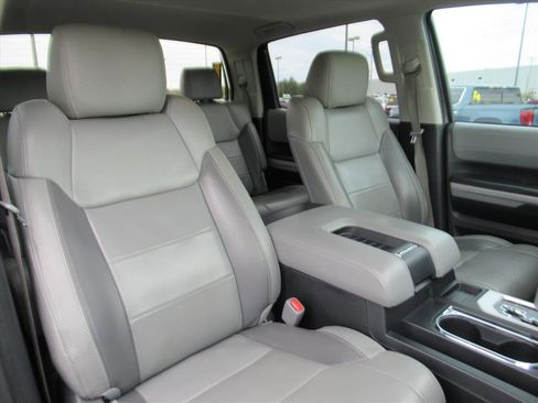 Used 2019 Toyota Tundra Limited image 15